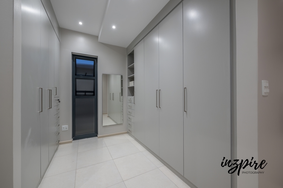 3 Bedroom Property for Sale in Village On Sea Western Cape